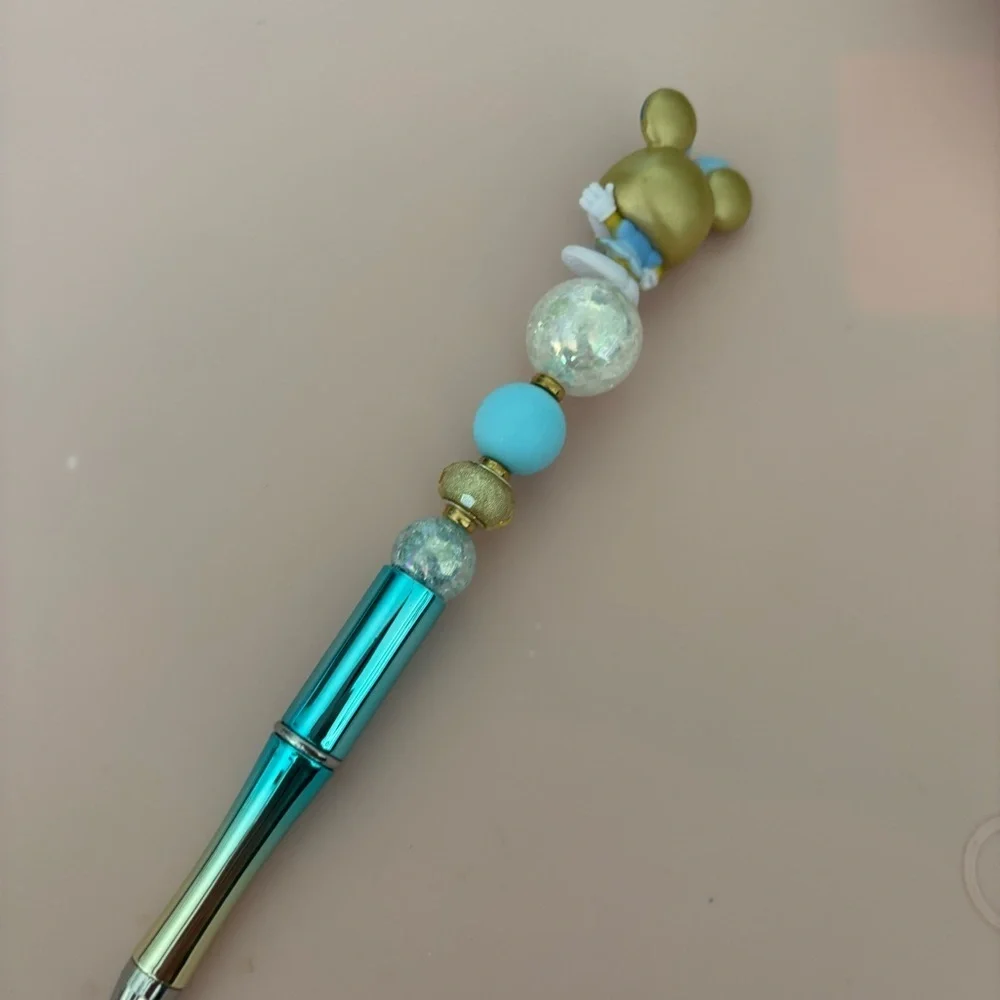 Disney Doorables: Mickey Mouse: Wonderland Minnie Mouse handmade beaded pen